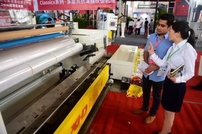 東光塑料包裝產(chǎn)業(yè)“花開兩朵共吐芬芳” 兩大展會同日舉行，展覽面積達3萬平方米